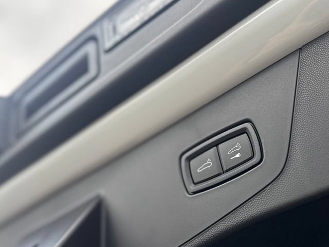 New 2026 Porsche Cayenne Turbo AWD/4WD image 45