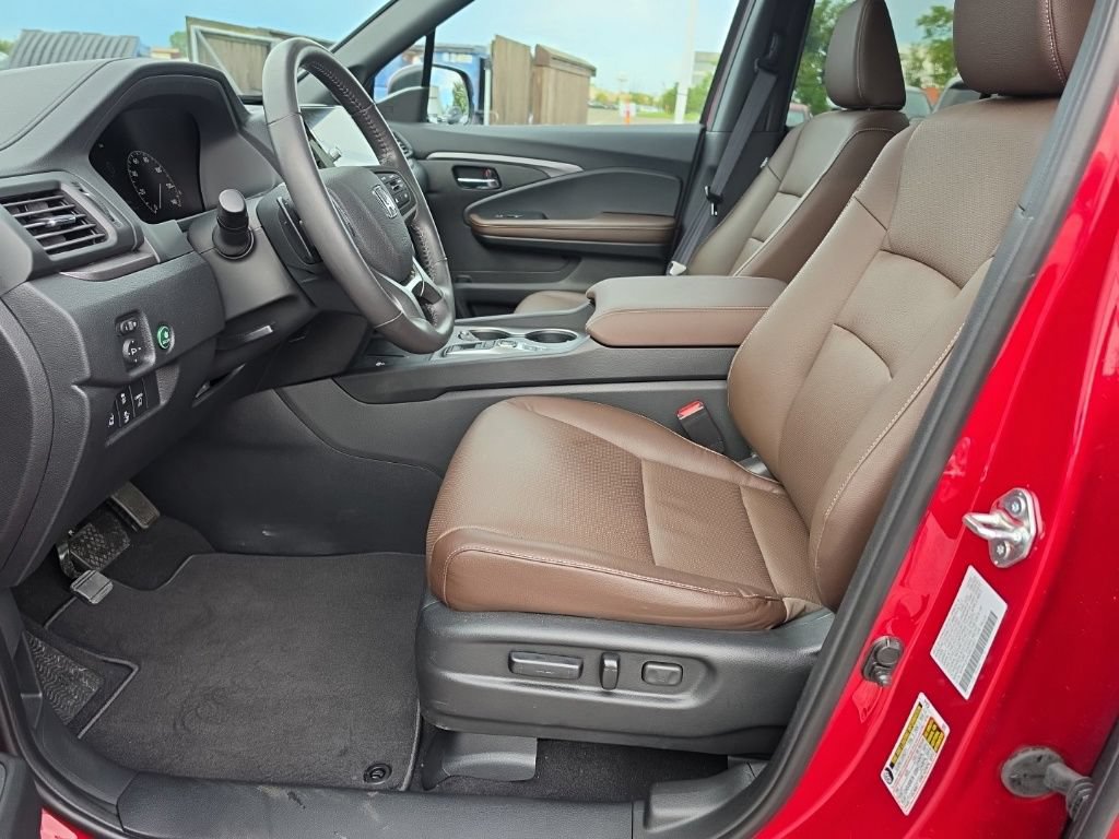 Certified 2025 Honda Ridgeline RTL image 23