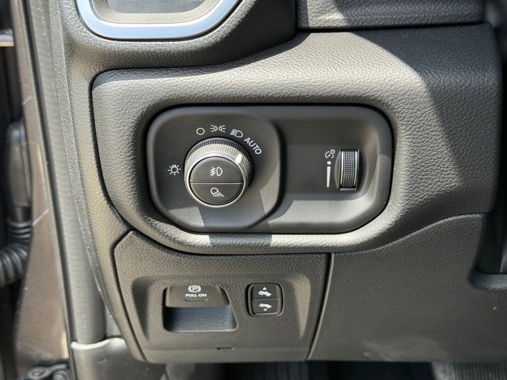New 2026 RAM 1500 Big Horn w/ Night Edition AWD/4WD image 17