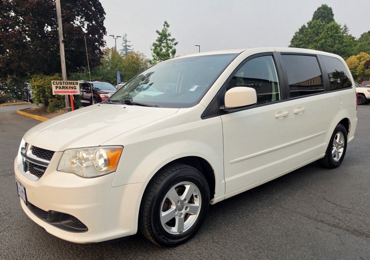 Used 2011 Dodge Grand Caravan Mainstreet w/ PWR Convenience Group FWD image 5