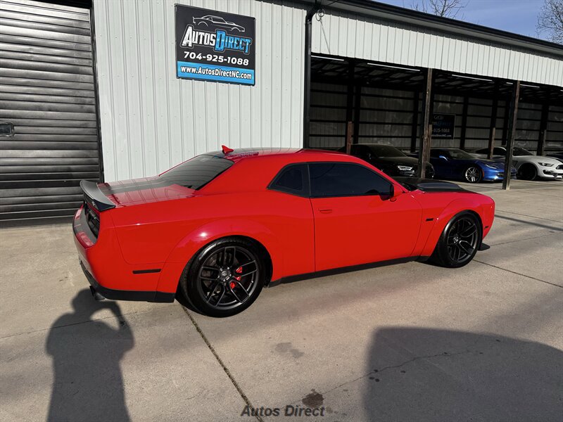 Used 2022 Dodge Challenger SRT image 11