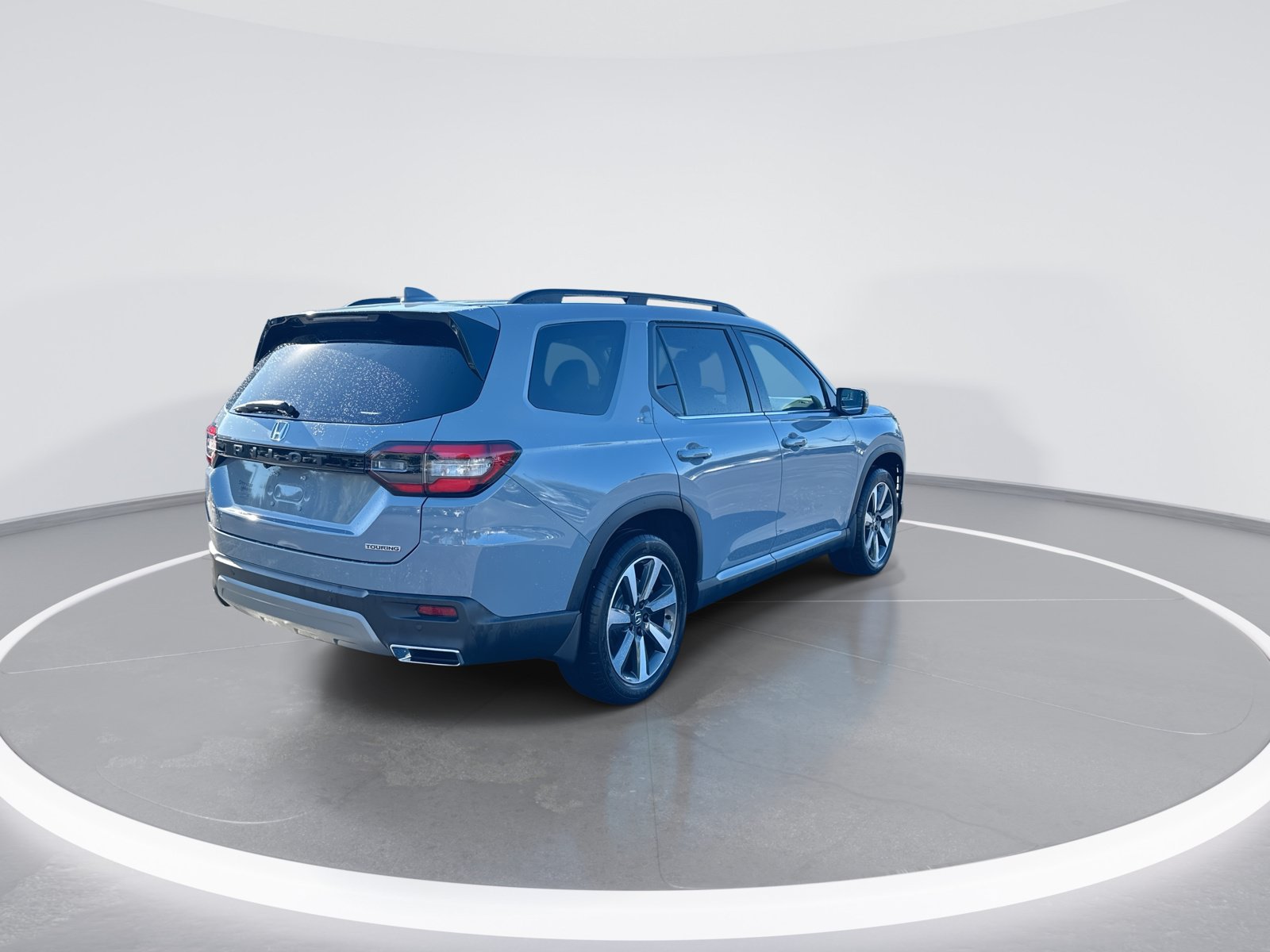 Used 2025 Honda Pilot Touring image 9