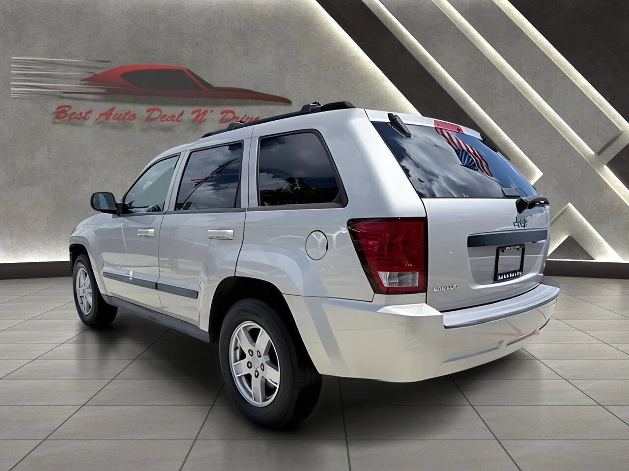 Used 2007 Jeep Grand Cherokee Laredo w/ Cargo Convenience Group RWD image 8