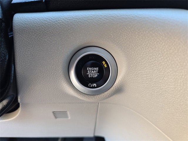 Certified 2024 Chrysler Pacifica Touring-L image 25