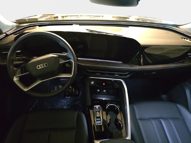 Used 2025 Audi Q5 Premium w/ Convenience Package AWD/4WD image 10