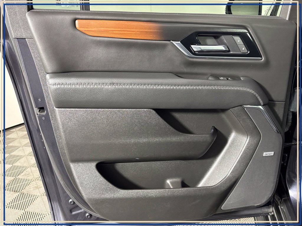 Certified 2025 GMC Yukon XL Denali AWD/4WD image 36