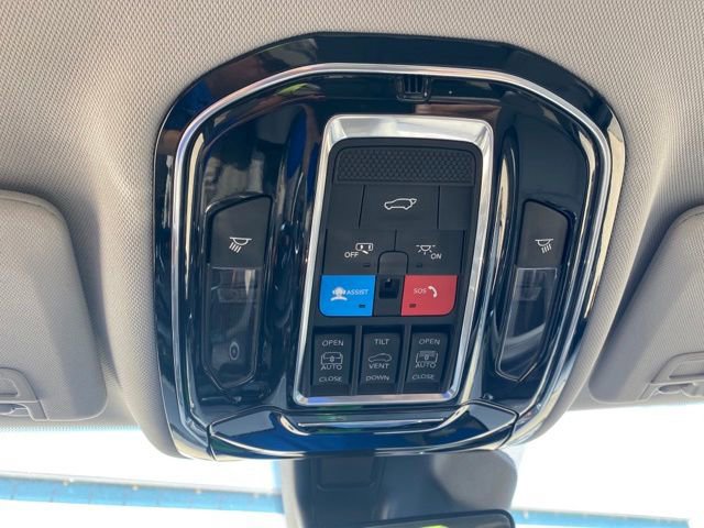 Used 2021 Jeep Grand Cherokee L Overland image 25