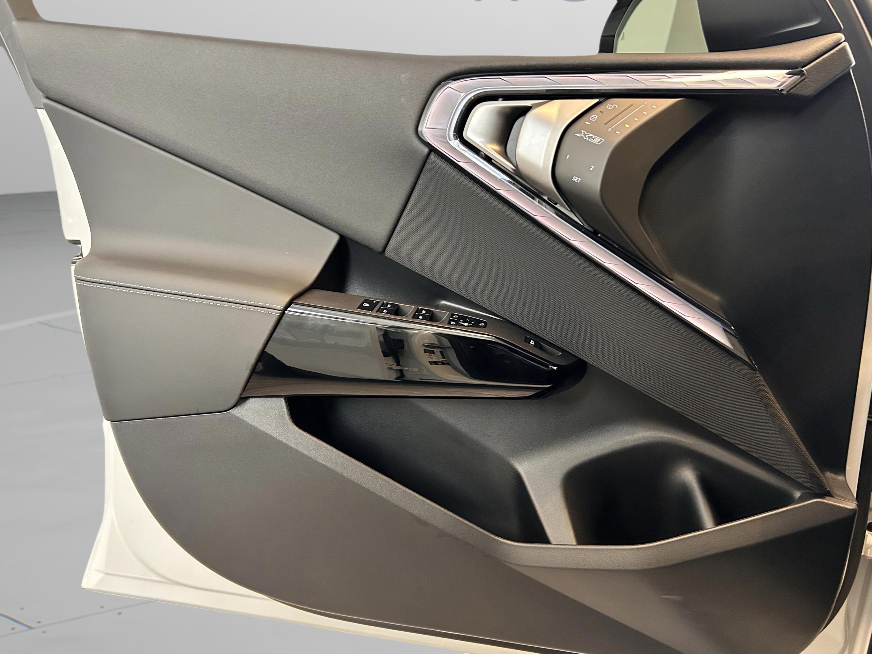 Used 2026 BMW X3 xDrive30 w/ Convenience Package AWD/4WD image 19