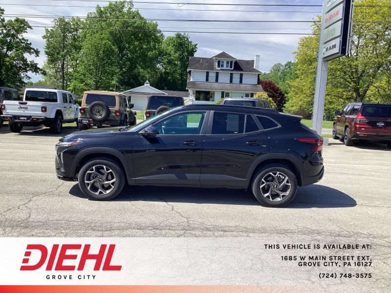 Used 2024 Chevrolet Trax LT w/ Driver Confidence Package FWD image 4