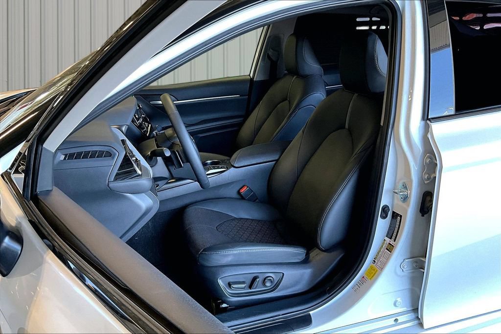 Used 2024 Toyota Camry XSE w/ Navigation Package FWD image 16