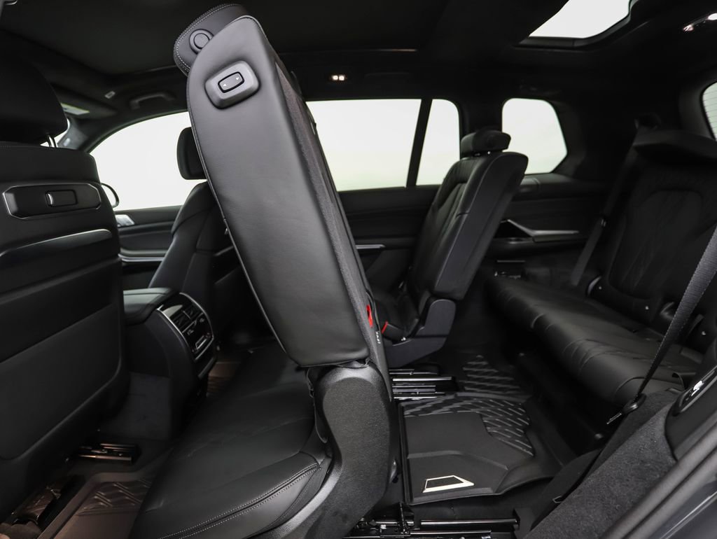 New 2026 BMW X7 M60i AWD/4WD image 25