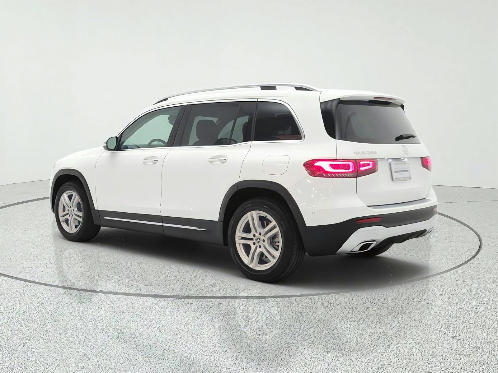 Used 2023 Mercedes-Benz GLB 250 image 7