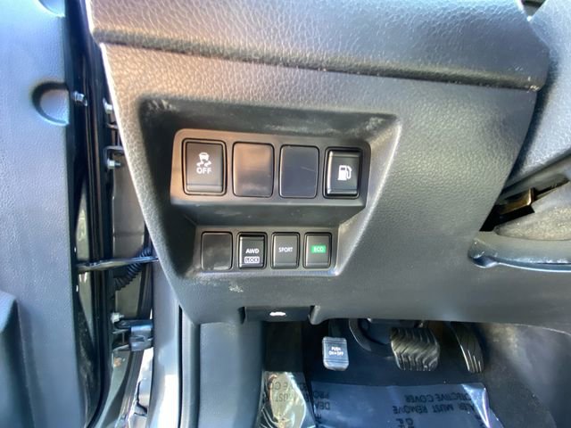 Used 2018 Nissan Rogue S image 18