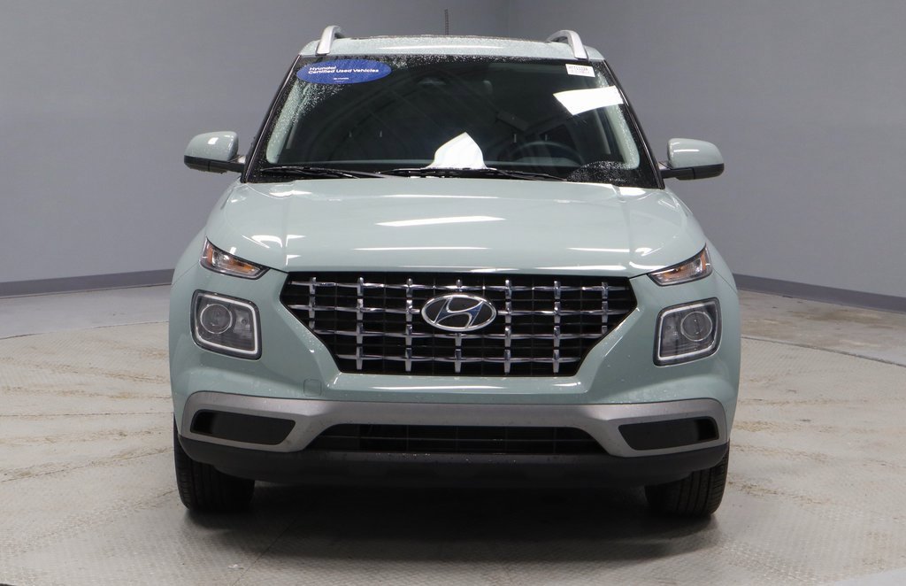 Certified 2025 Hyundai Venue SEL image 5