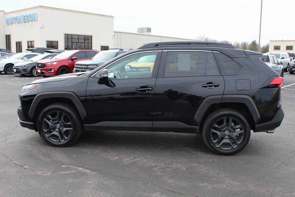 Used 2024 Toyota RAV4 Adventure image 4