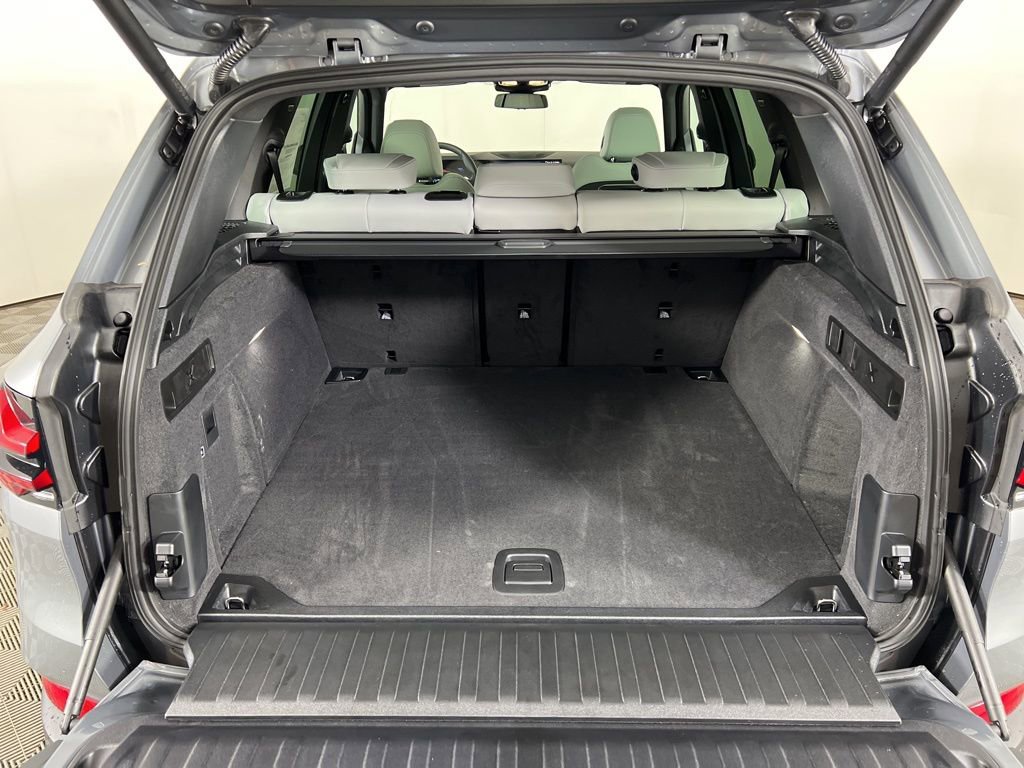 New 2026 BMW X5 xDrive40i w/ Parking Assistance Package image 13