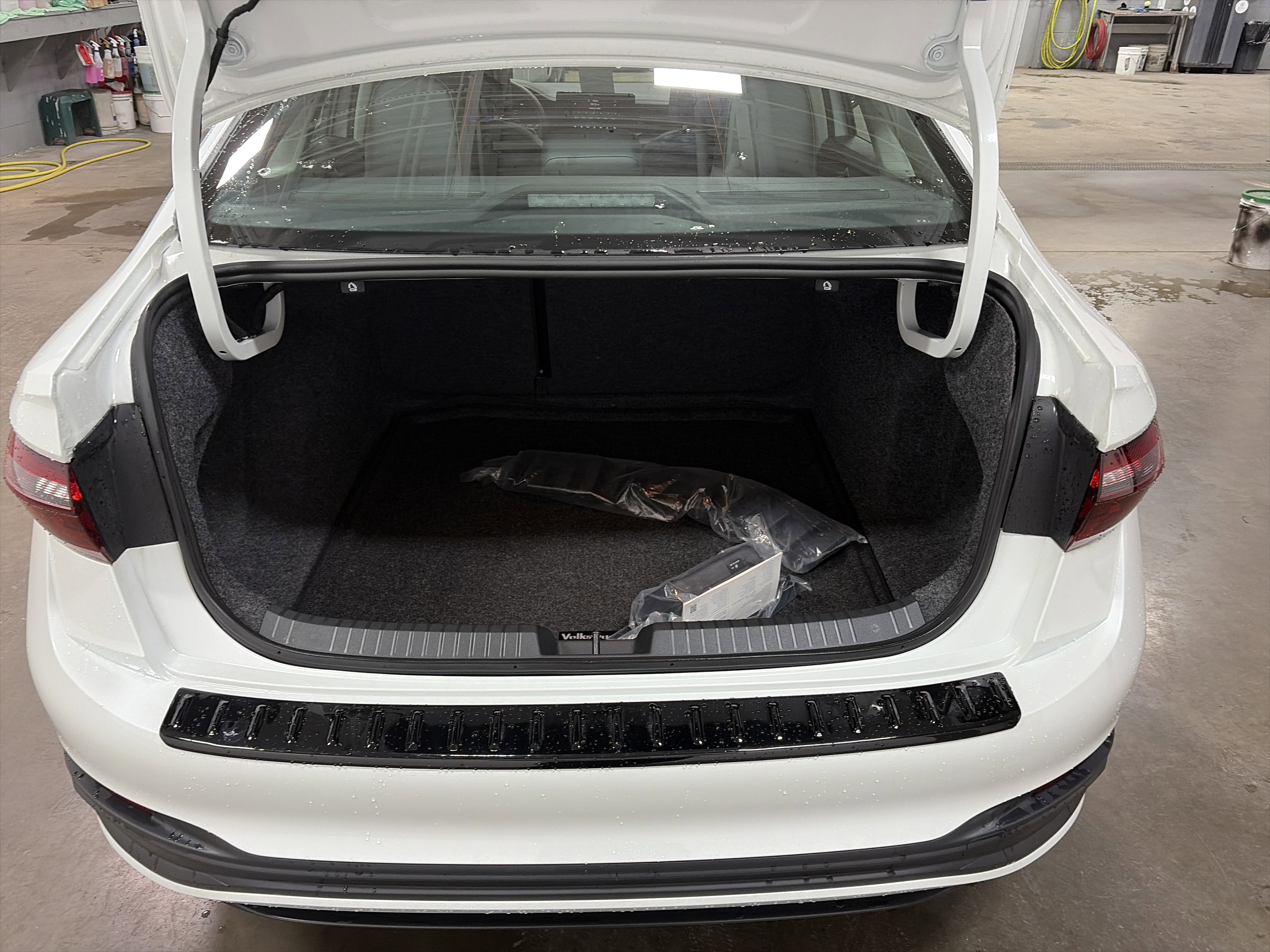 Certified 2025 Volkswagen Jetta SE image 27