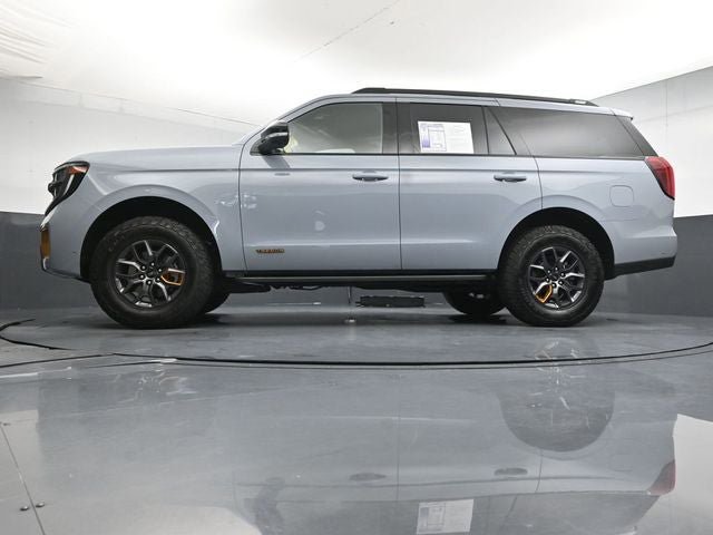 Used 2025 Ford Expedition Tremor AWD/4WD image 31