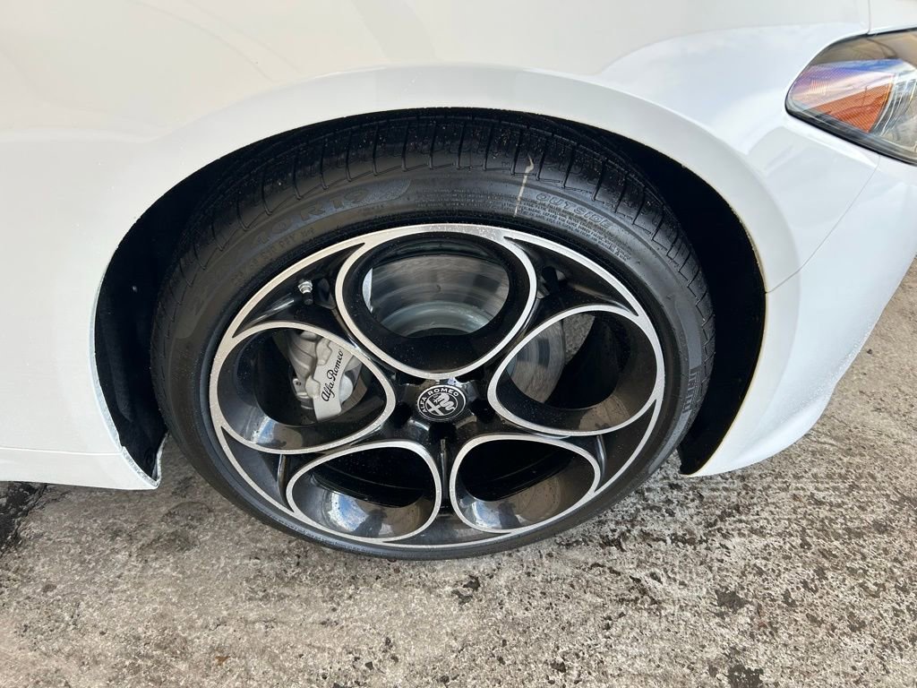 New 2025 Alfa Romeo Giulia w/ Driving Assist Package image 3