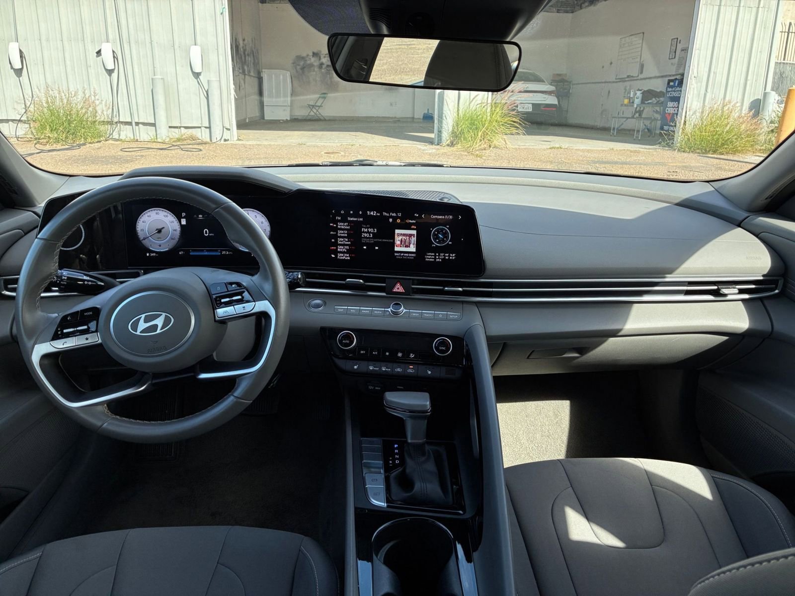 Used 2025 Hyundai Elantra SEL FWD image 34