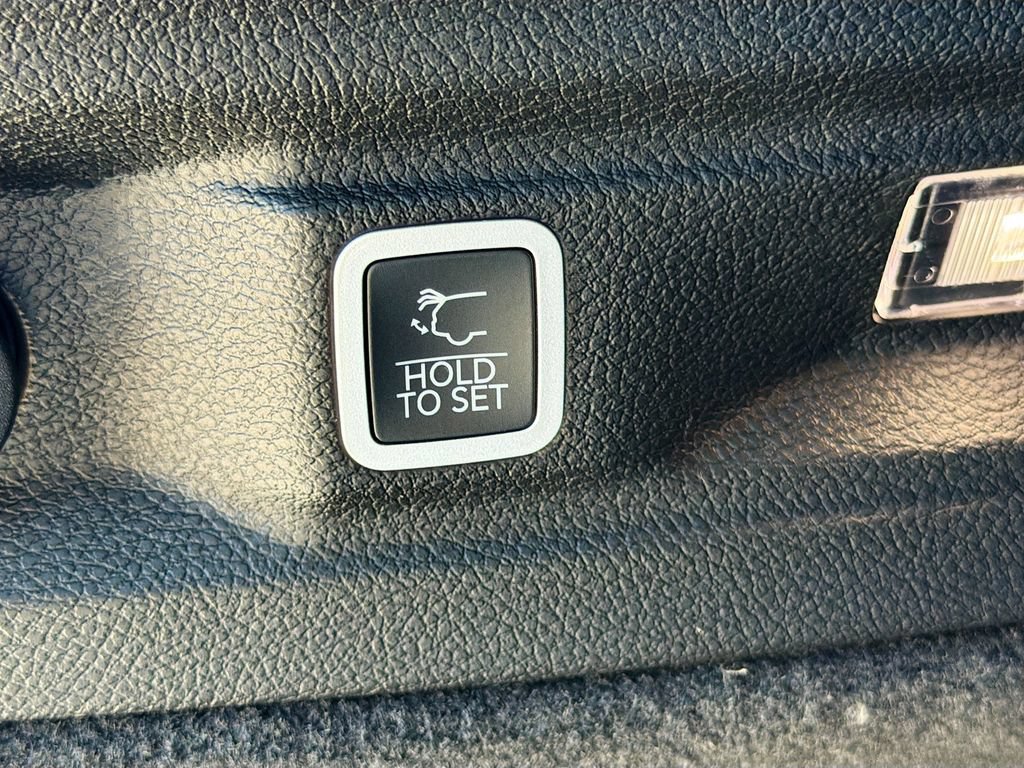 New 2026 Jeep Grand Cherokee L Summit AWD/4WD image 15