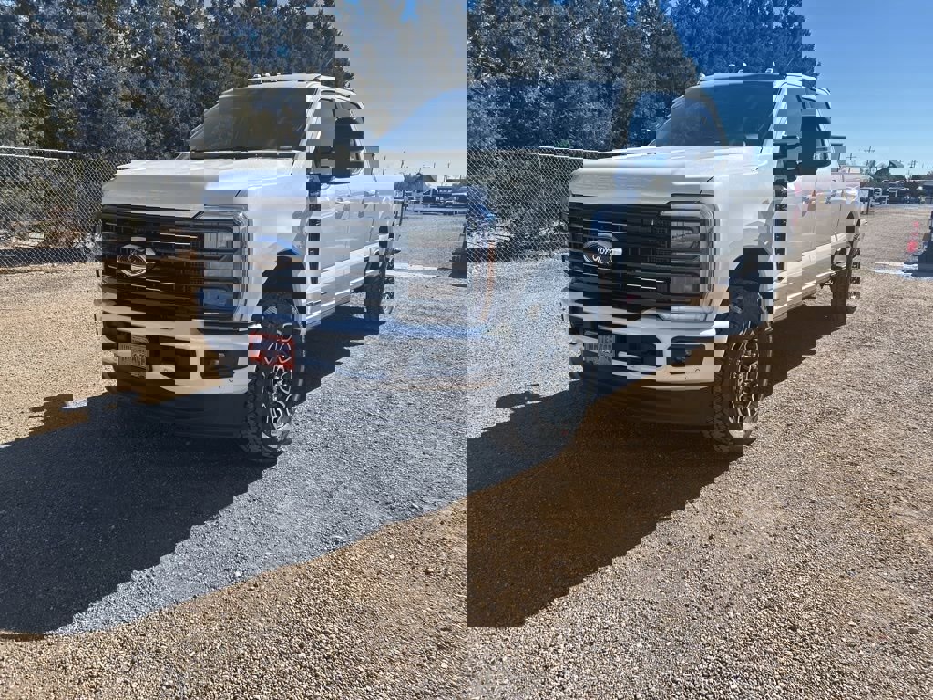 New 2026 Ford F350 Platinum w/ FX4 Off-Road Package image 2