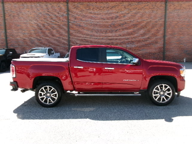 Used 2021 GMC Canyon Denali RWD image 2