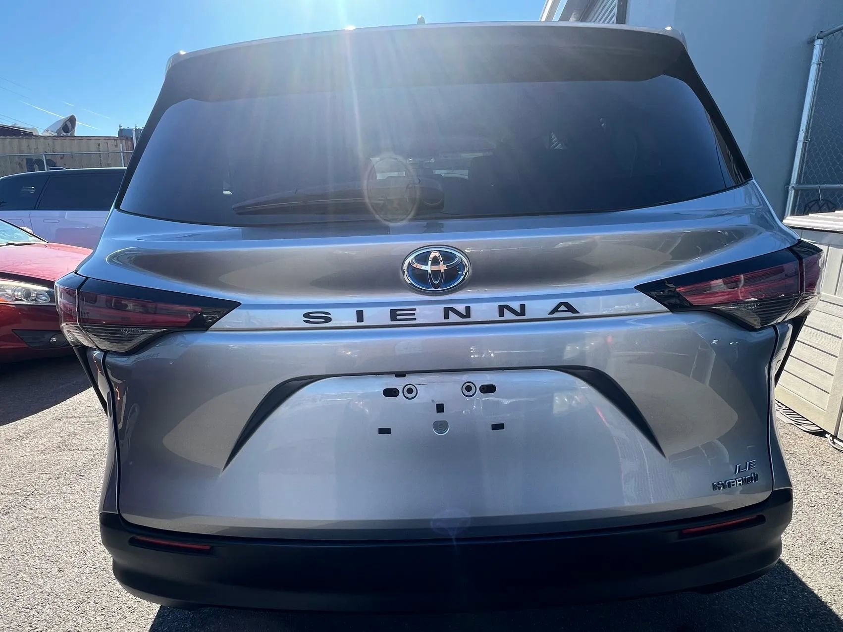 Used 2022 Toyota Sienna LE image 4