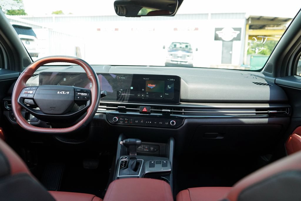 Used 2026 Kia Sportage SX FWD image 10