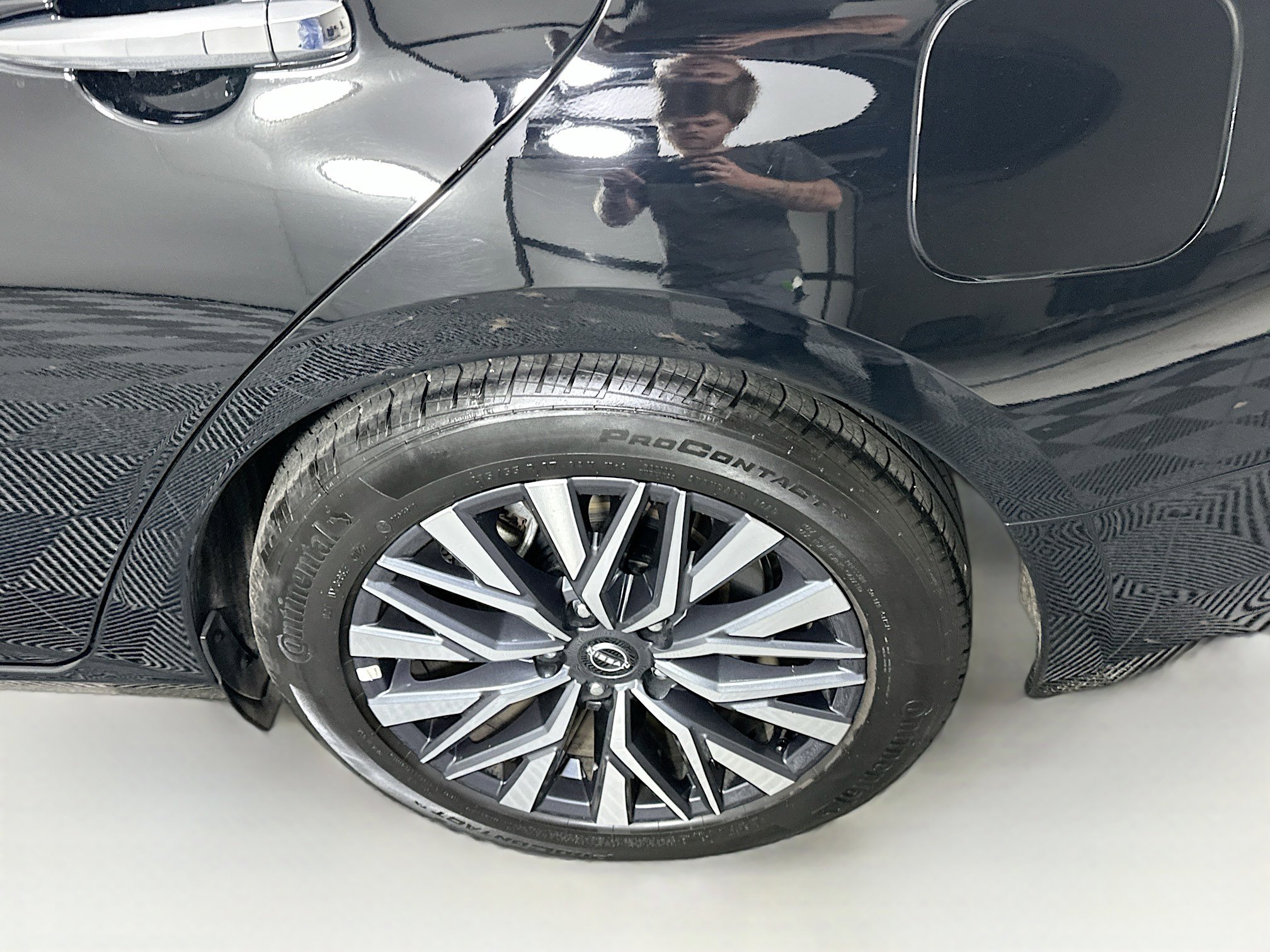 Used 2025 Nissan Altima 2.5 SV image 11