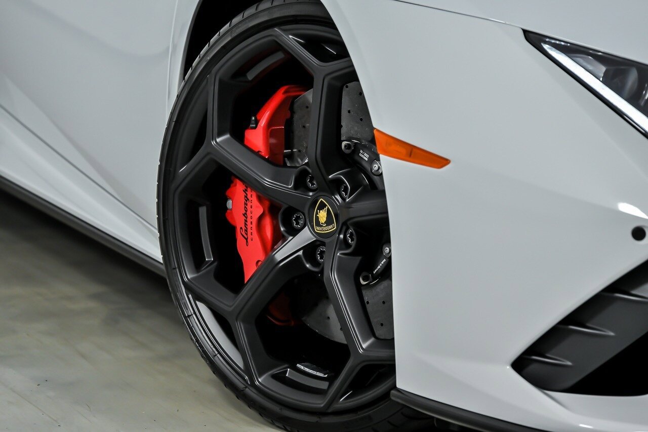 Used 2023 Lamborghini Huracan EVO RWD image 4