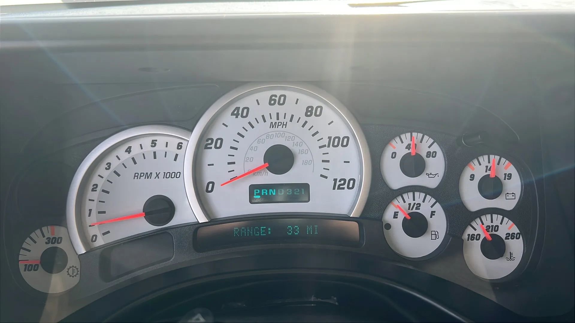 Used 2004 HUMMER H2 w/ Preferred Equipment Group image 28