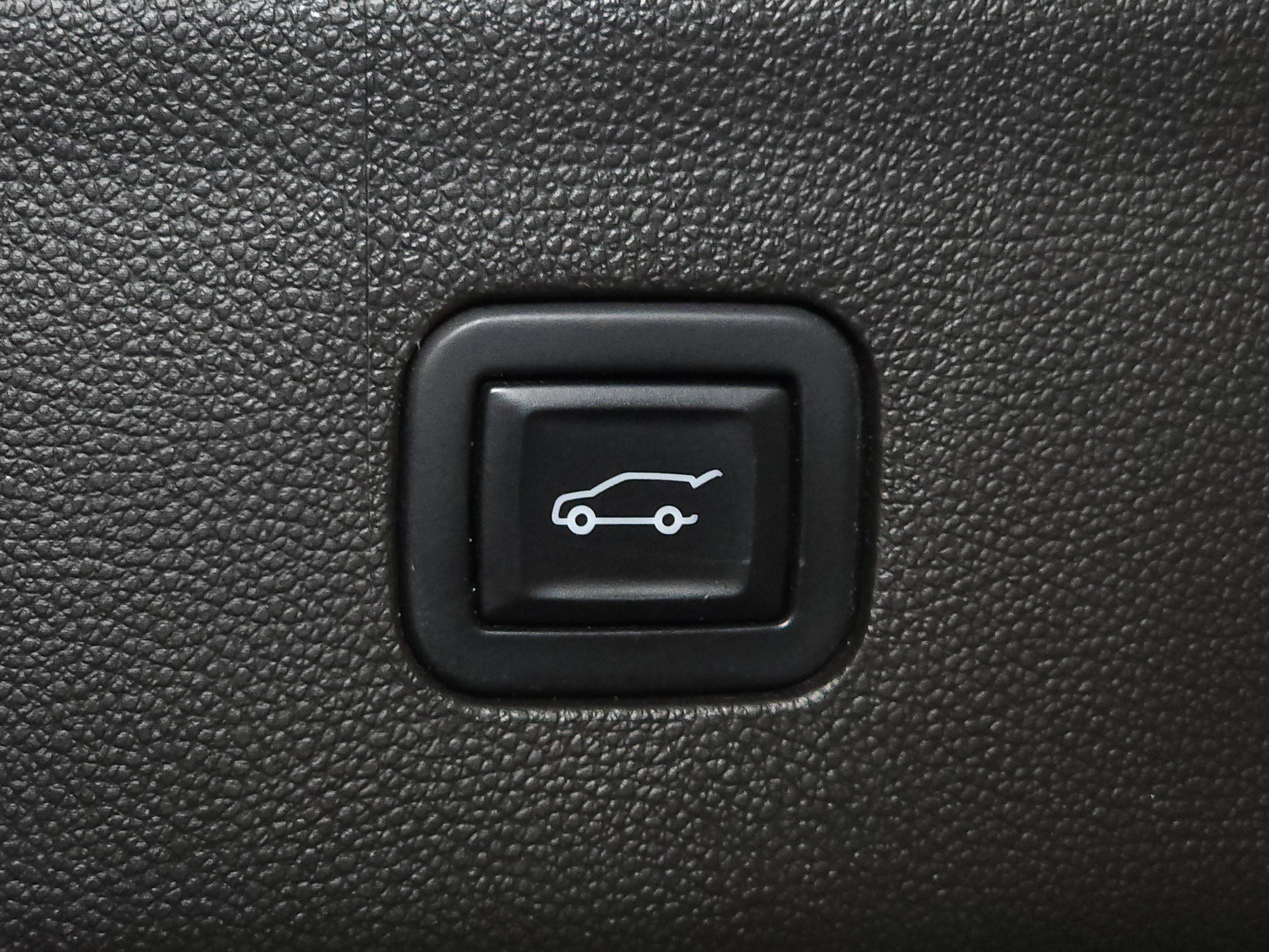 Used 2022 Buick Enclave Essence w/ Experience Buick Package image 8