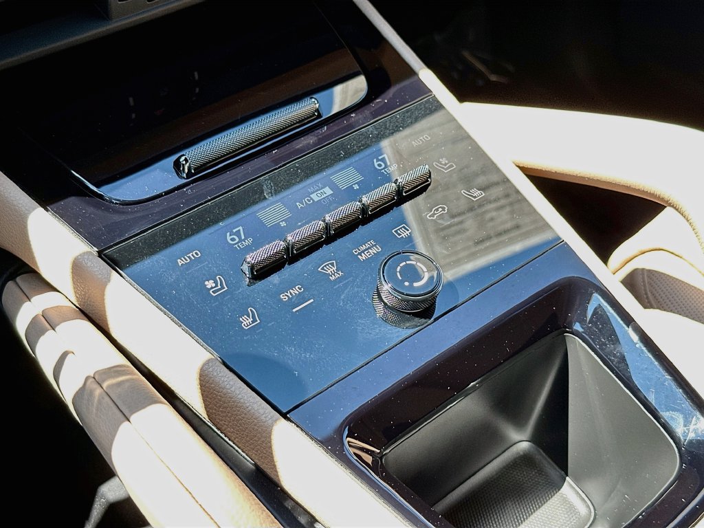 Certified 2026 Porsche Cayenne AWD/4WD image 18