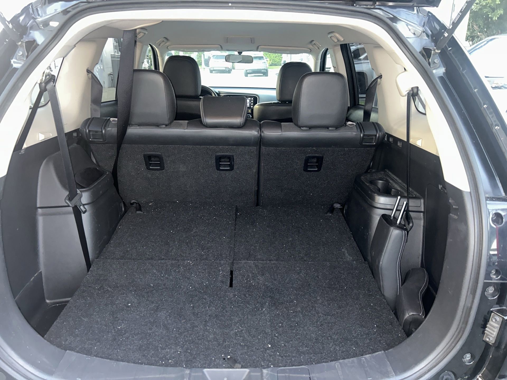 Used 2019 Mitsubishi Outlander SE image 14