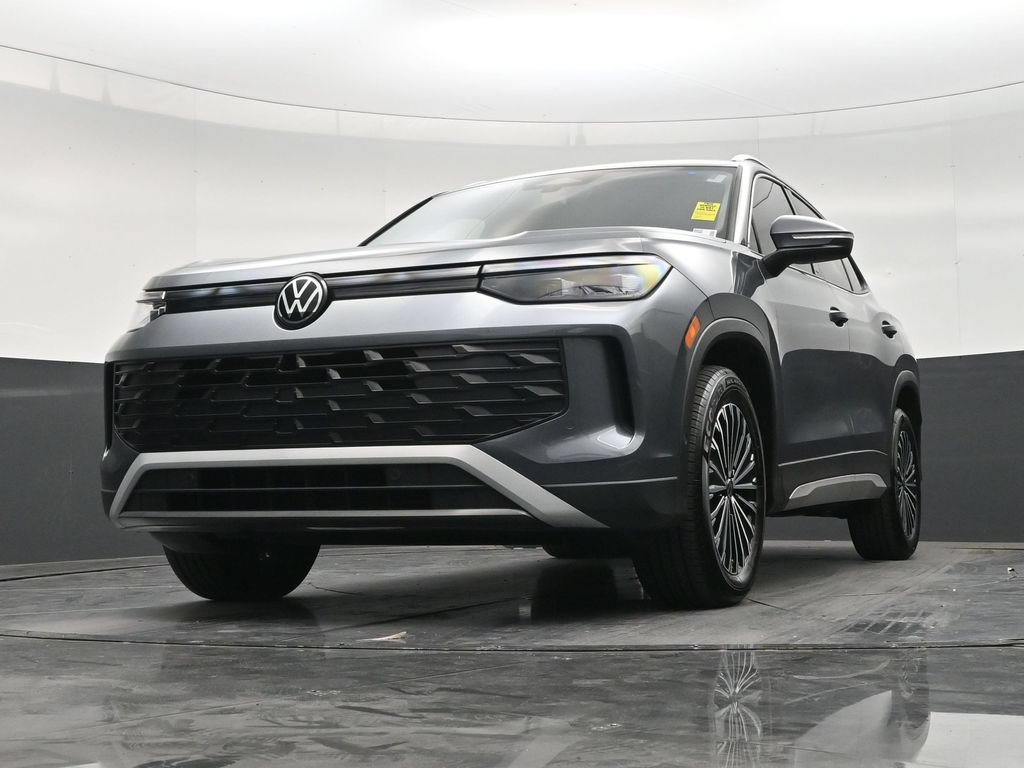 Used 2025 Volkswagen Tiguan S FWD image 27