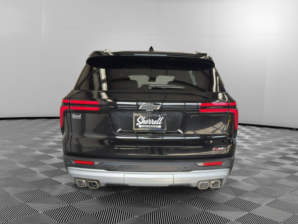 Used 2024 Chevrolet Traverse Z71 image 6