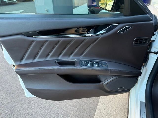 Certified 2022 Maserati Quattroporte Modena image 17