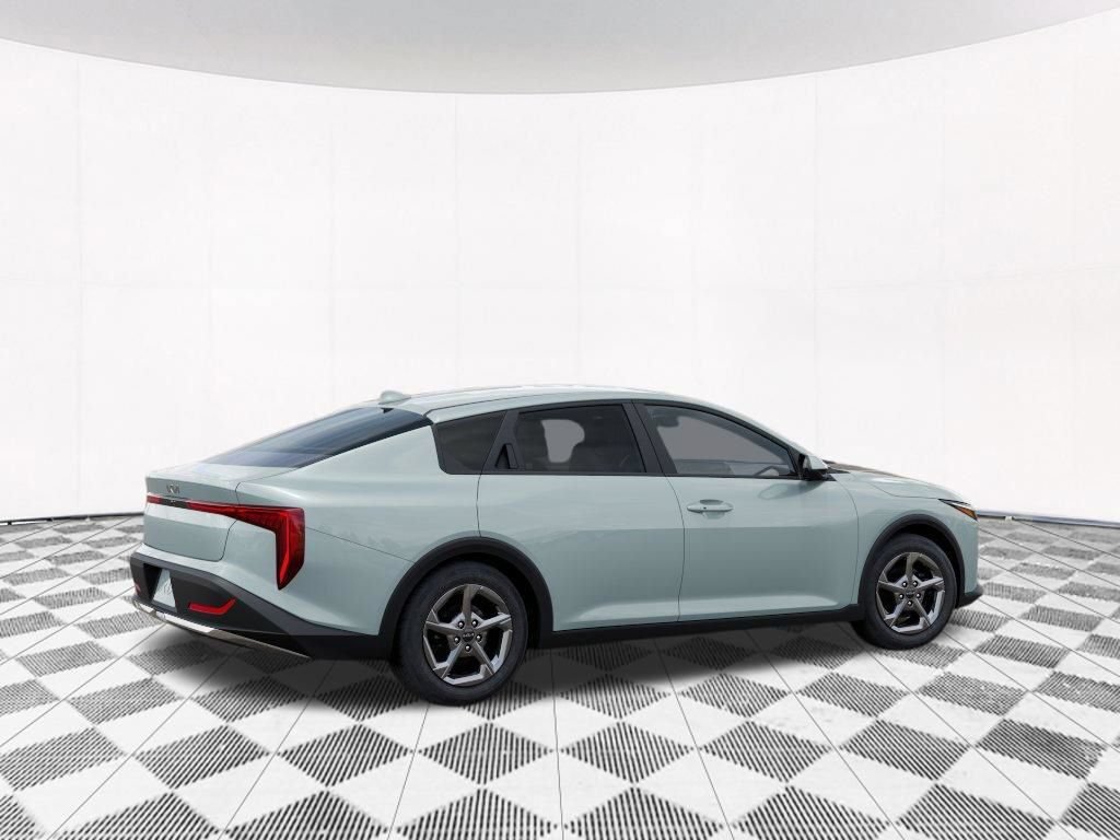 New 2026 Kia K4 FWD image 8