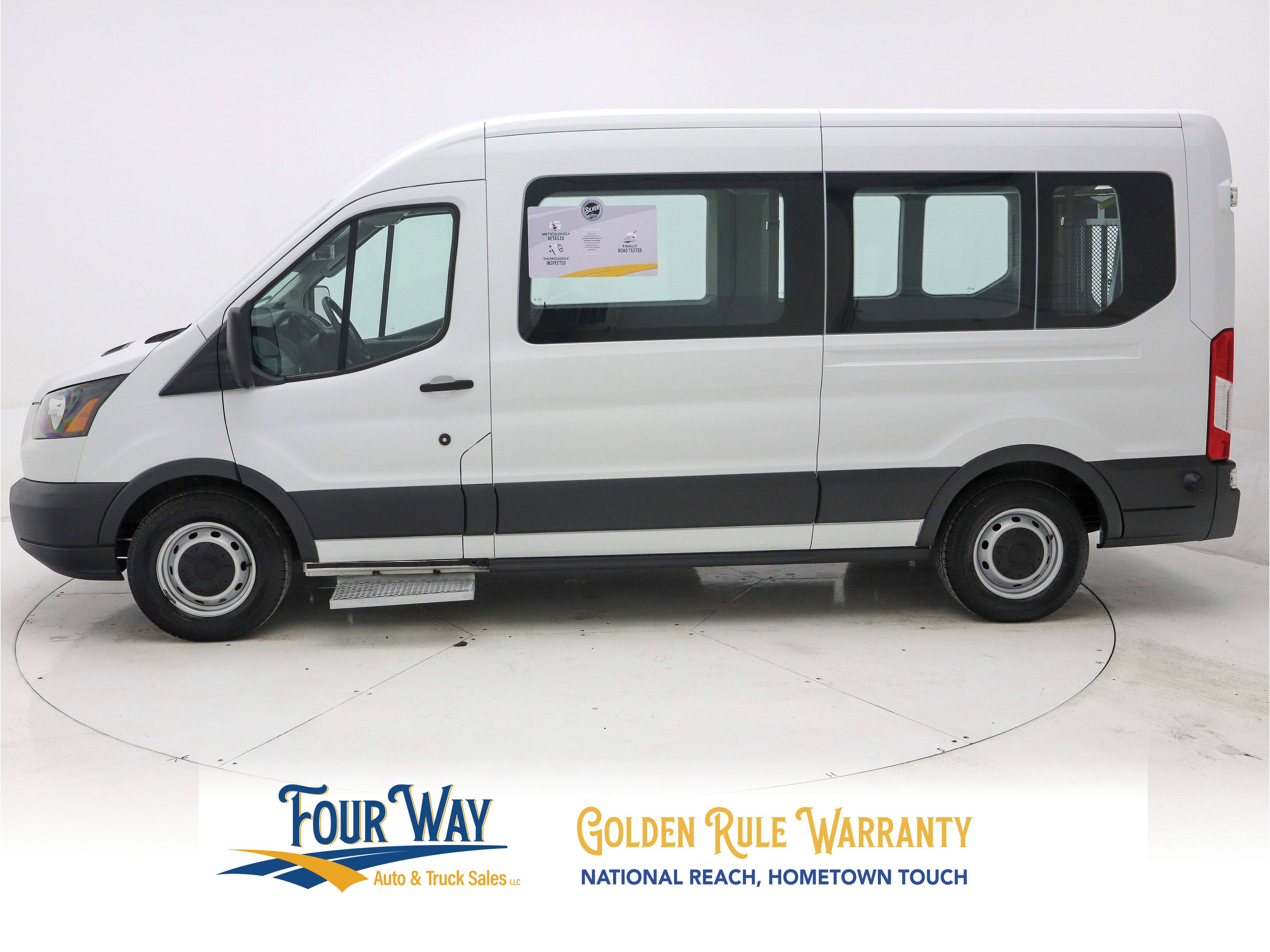 Used 2017 Ford Transit 350 XL image 8