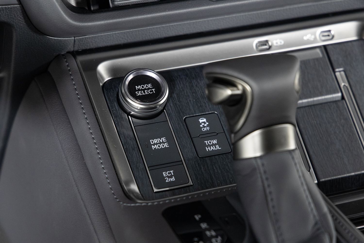 Used 2026 Lexus GX 550 w/ Accessory Package (2T) image 30