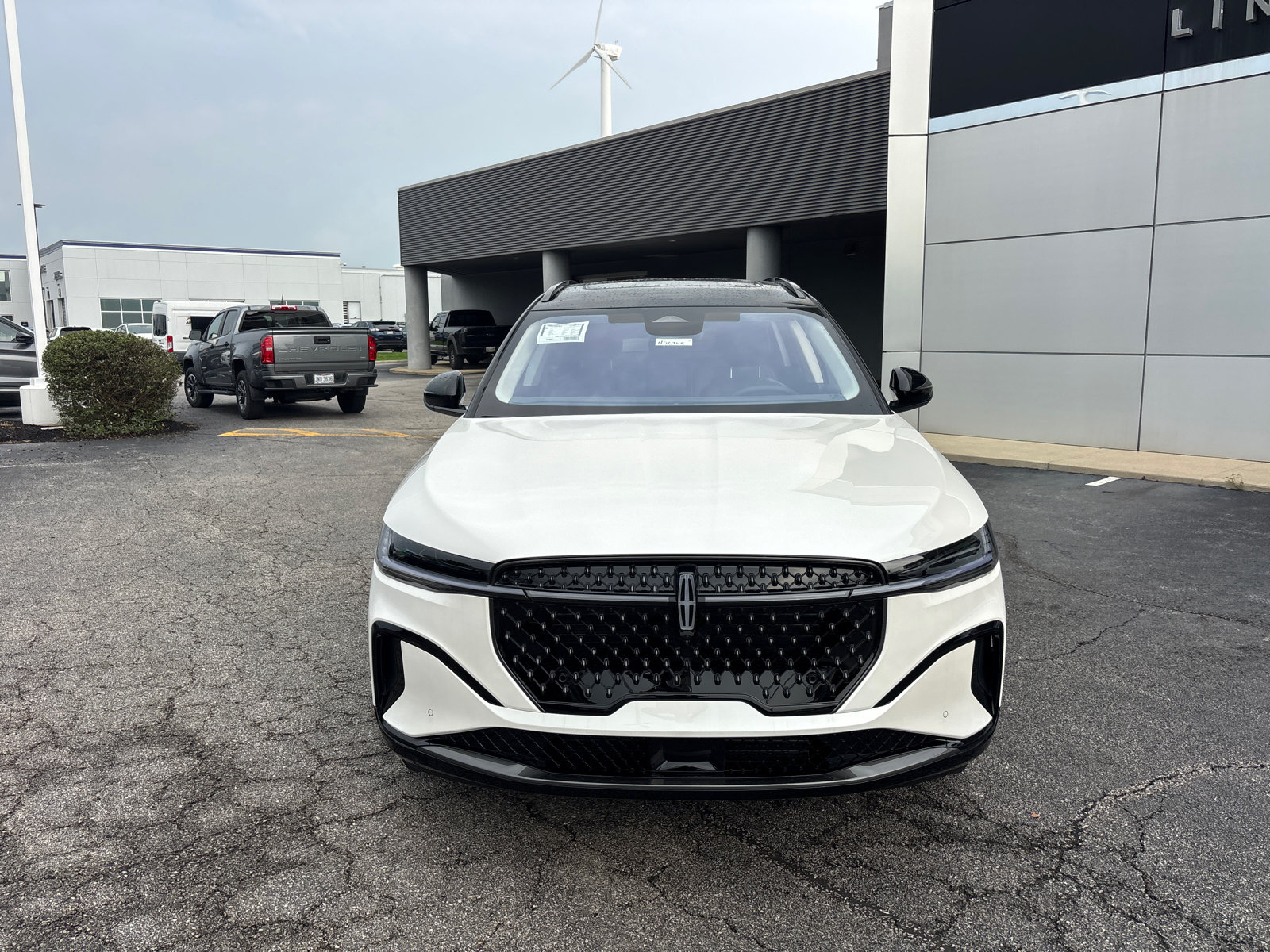 New 2026 Lincoln Nautilus Reserve w/ Jet Appearance Package AWD/4WD image 2