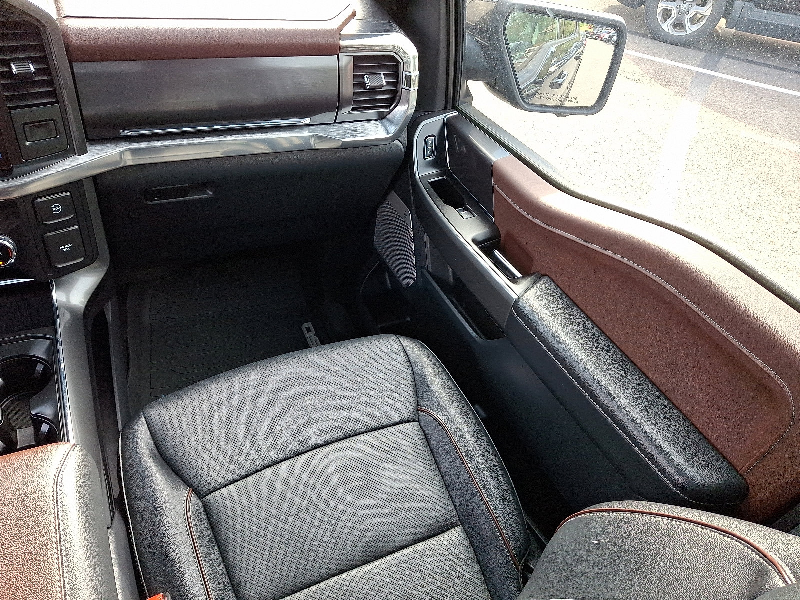 Certified 2022 Ford F150 Lariat image 16