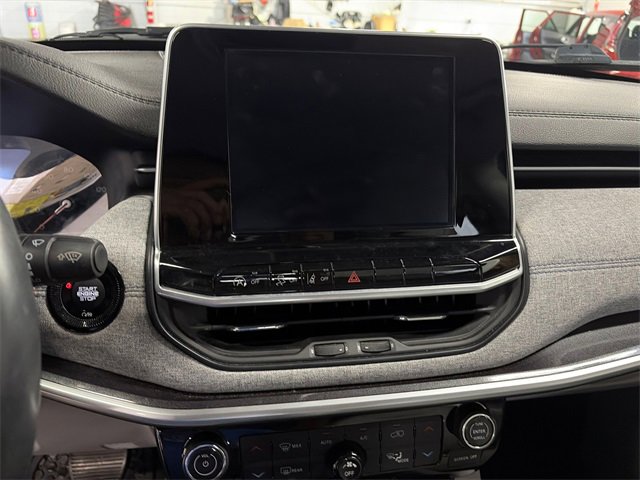 Used 2022 Jeep Compass Latitude w/ Convenience Group image 14