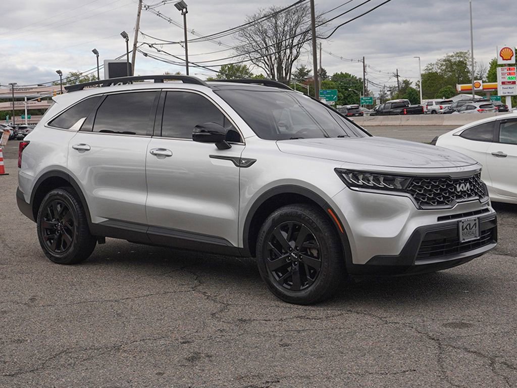 Used 2022 Kia Sorento S w/ Panoramic Sunroof Package AWD/4WD image 2
