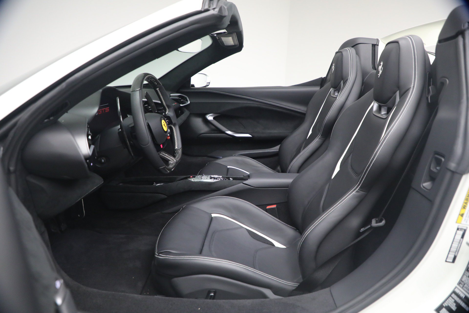 Used 2025 Ferrari 296 GTS RWD image 13