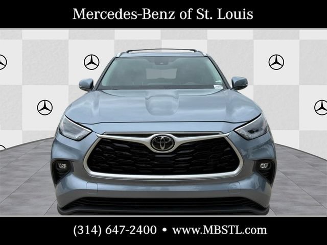 Used 2022 Toyota Highlander XLE FWD image 6