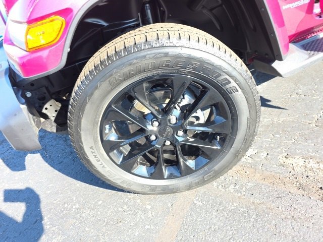 Used 2022 Jeep Wrangler Unlimited Sahara w/ Safety Group image 55