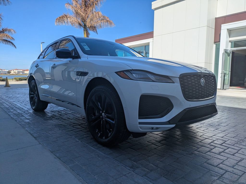New 2026 Jaguar F-PACE R-Dynamic S image 2