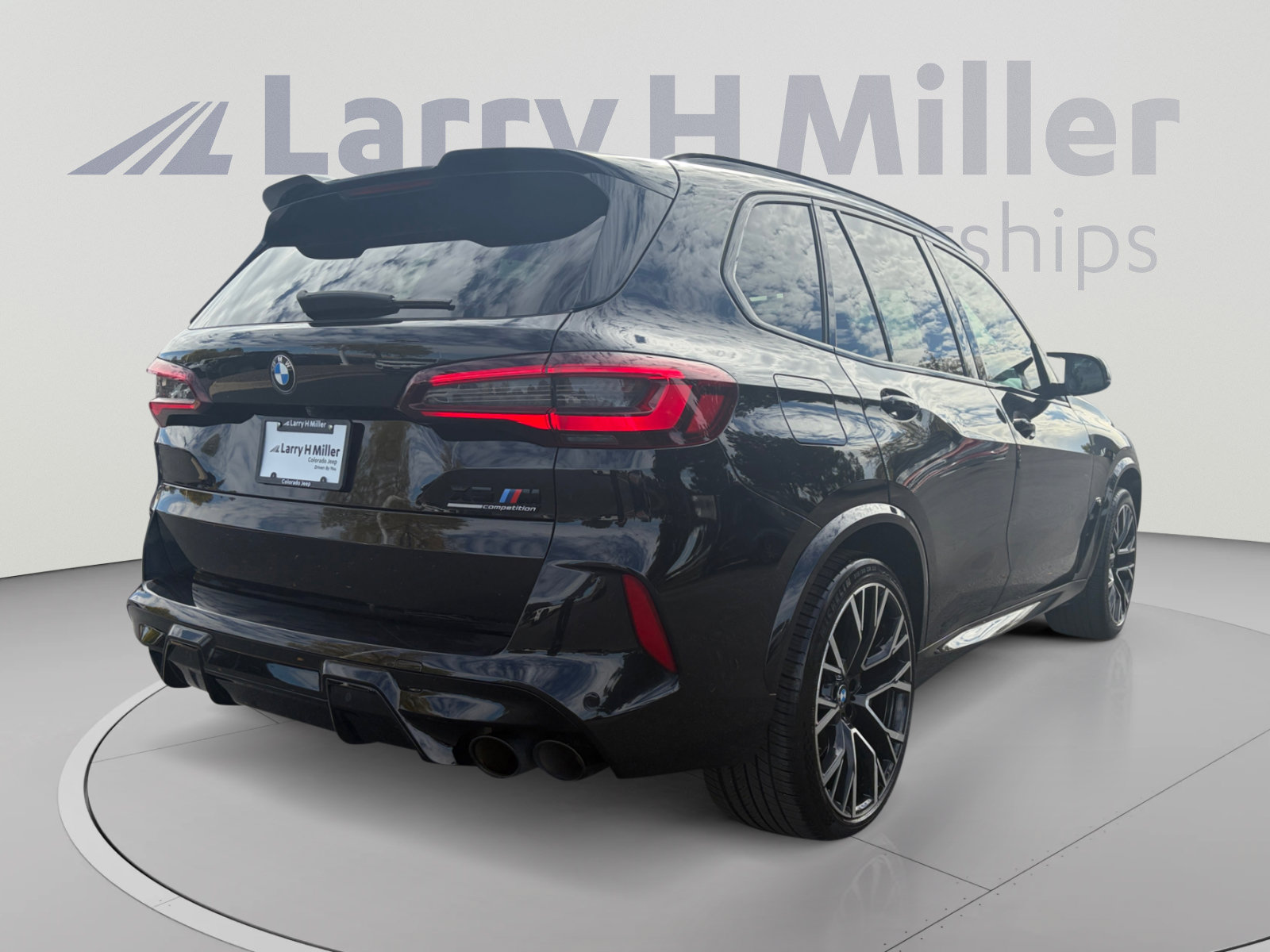 Used 2022 BMW X5 M w/ Competition Package 2 AWD/4WD image 5